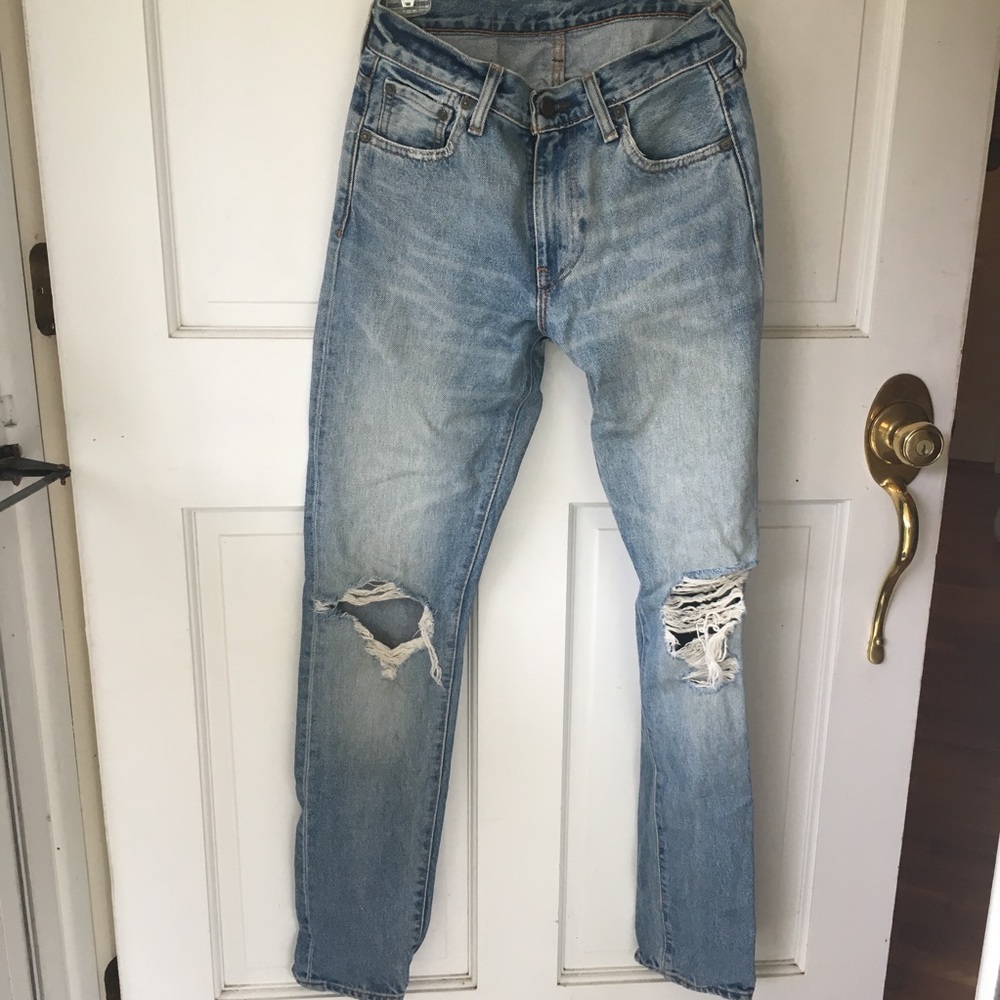Levi's Distressed 505